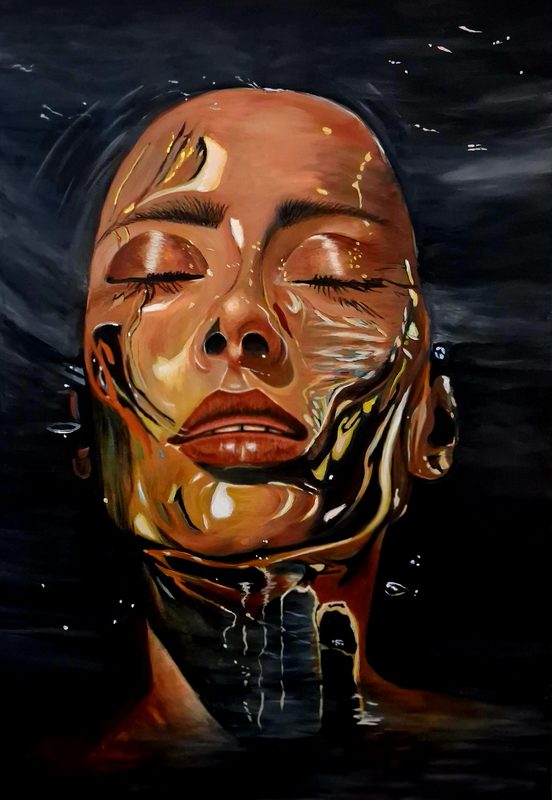 Soñar profundo – a face with closed eyes emerging from dark water